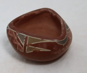 Red Clay Pot Small Pot Native Old Decorative Handmade Hand Painted Triangular 4" - Picture 1 of 7