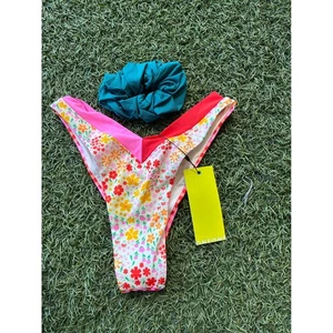 ONEONE Bikinihose Bademode Blumen frech V-Ausschnitt bunt XS - Bild 1 von 4