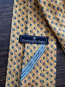 ERMENEGILDO ZEGNA Disegno Esclusivo Cravatta Uomo Seta Giallo Geo 3,5” Made In ITALY - Foto 1 di 6