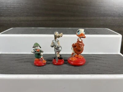 Lote De 3 JUEGO DE AJEDREZ PELTRE 1987 SARATOGA WALT DISNEY'S REPUESTO ALFIL/PEÓN Foto 1 de 4