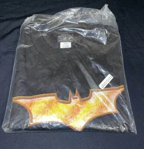 RARE BATMAN BEGINS AMBER GLOW LOGO NEW T-SHIRT 2005 DC XL NEW - Picture 1 of 3