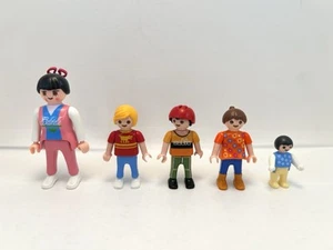 Playmobil 5024 Playground People 5 Figures 3 Kids Children 1 Mom 1 Toddler Park - Picture 1 of 3