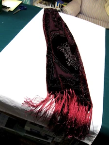 WOMAN'S WINTER SCARF OF MAROON VELVET LIKE FABRIC AND STITCHED DESIGN - Picture 1 of 5