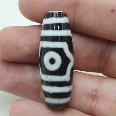 Stunning 3 Eyes Vintage Himalayan Tibetan Agate Dzi Bead Amulet - Image 1 of 4