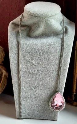 Sehr Lange Halskette mit Xl Strasstropfen°. - Bild 1 von 4