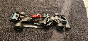 Burago 1/43 Die Cast Mercedes-AMG F1 W12 E Performance 44 Lewis Hamilton Racecar - Picture 1 of 8