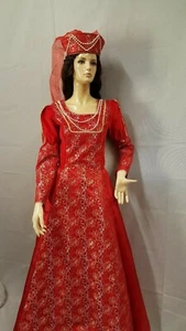 ABITO RINASCIMENTALE IN VELLUTO E  RASO ROSSO E PIZZO ROSSO -ORO - Foto 1 di 3