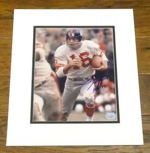 Foto de fútbol americano firmada de Frank Gifford 8x10 con recuerdos montados talla 12x14 - Imagen 1 de 4
