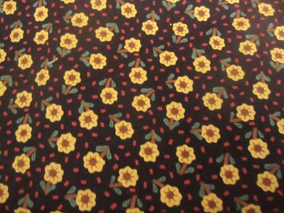 Flores de campo pequeñas amarillas medianas de primavera sobre tela de algodón negro POR x 44 Foto 1 de 4