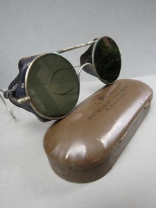 WWII RAF Anti Glare Glasses Type E2 w/ Case - AM Air Ministry - Picture 1 of 14