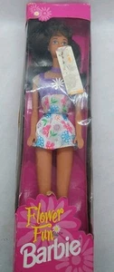 Muñeca morena Barbie floral divertida 1996 vintage púrpura Mattel #16065 nueva en caja - Imagen 1 de 9