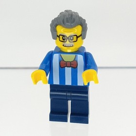 Ticket Vendor Male Minifigure twn292  - LEGO 10257 Carousel