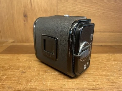 *Near Mint* Hasselblad A16 Type III Black 120 6x4.5 Roll Film Back Holder / JPN - Image 1 of 4