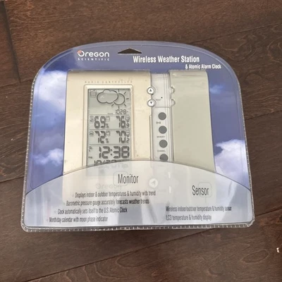 Oregon Scientific Deluxe Wireless Weather Station & Atomic Clock Model BAR608HGA - Image 1 of 2