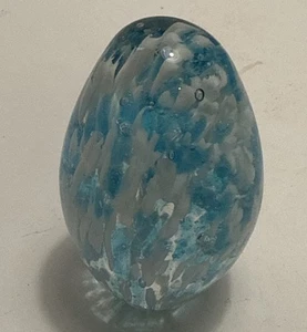 Vtg Hand Blown Art Glass Paperweight-Oval Egg Like Shape- Blue White & Bubbles - Picture 1 of 12