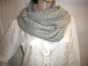 NUEVO AEROPOSTALE PLATA GRIS ACRÍLICO INFINITY BUFANDA 2 LAZOS RET $29.50 BOX02 - Imagen 1 de 6