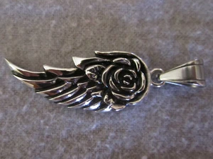 NEW Winged Stainless Steel Silver Metal Pendant - Picture 1 of 7