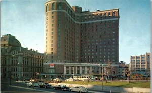 Postcard Providence Rhode Island RI 1964 Sheraton Biltmore Hotel Old Cars - Picture 1 of 3