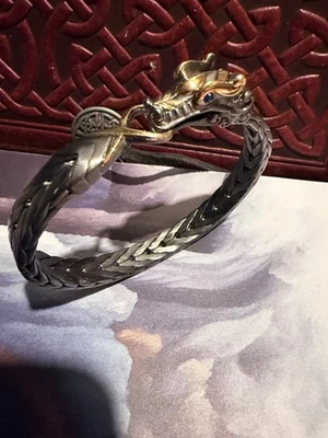 Brazalete Cabeza de Dragón John Hardy Legends Naga Delgado Dorado y Plata Ennegrecida Foto 1 de 4