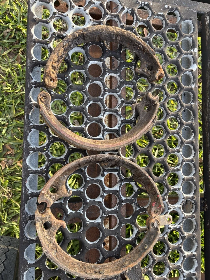 FORD MODELO TT ZAPATAS DE FRENO CAMIÓN 1917-1927 Foto 1 de 2