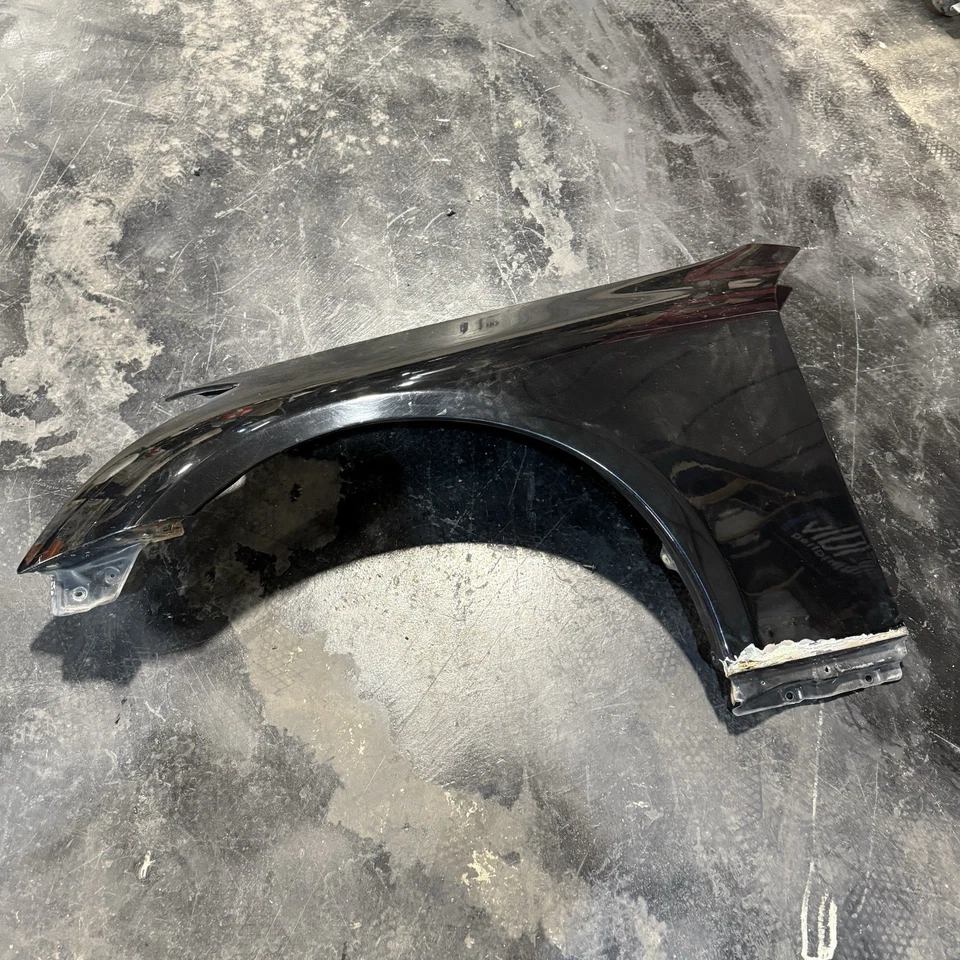 03-06 Infiniti G35 Cupé Panel Guardabarros Delantero Izquierdo PICKUP LOCAL: COLORADO Foto 1 de 4
