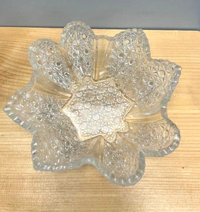 Antique Hobbs, Brockunie Daisy & Button Pattern clear pressed glass bowl c.1890 - Picture 1 of 5