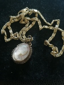 Catenina con cammeo su montatura in argento 800 da donna - Foto 1 di 8