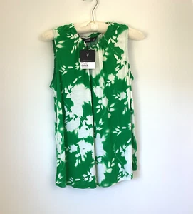 NWT Vera Wang Sleeveless Blouse Top Small Green Floral Rayon Knit Pullover - Picture 1 of 11