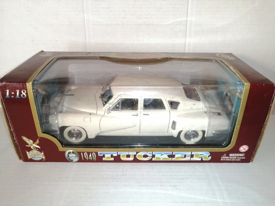TUCKER 1948 DIE-CAST ROAD LEGENDS SCALA 1/18 - Immagine 1 di 1