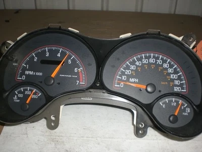 04 GRAND AM SPEEDOMETER 315063 - Image 1 of 2
