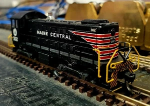 40 004 683 ATLAS N SCALE ALCO S-2 LOCOMOTIVE MAINE CENTRAL #302 DCC FITTED - Picture 1 of 4