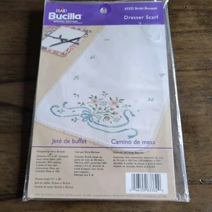 Vintage Bucilla Stamped Embroidery Cross Stitch Dresser Scarf Bridal Bouquet - Picture 1 of 4