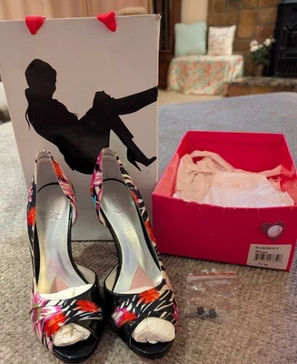 Paris Hilton Harmony 7.5M High Heels, 4" Heel, Floral, Hot Pink, Blkpat - Image 1 of 4