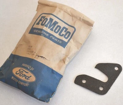 Calço de placa Striker fechadura de porta Ford & Mercury NOS 1953-1956, 1955-1957 Thunderbird - Imagem 1 de 4