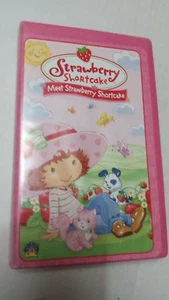 Strawberry Shortcake Meet Strawberry Shortcake with Exclusive Music Video VHS - Picture 1 of 2