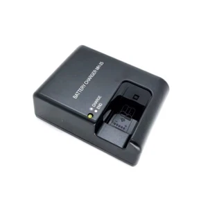 Nikon MH-25 Charger EN-EL15 Battery D7000 D7100 D800 D610 D600 - Picture 1 of 3