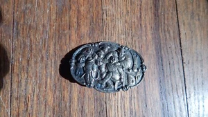 ANTIKE 800 SILBER ZAHNARZT SZENE ANSTECKNADEL/BROSCHE 2 ZOLL BREIT INTERNATIONALER VERKAUF - Bild 1 von 2