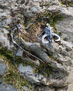 Star Wars Mandalorianer Symbol Mythosaurier Totenkopf, ausgeschnitten authentisch Anhänger Halskette - Bild 1 von 4