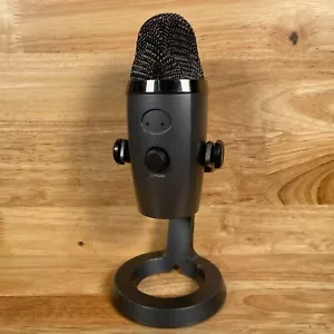 Blue Microphones Yeti Nano Black Premium USB Multi-Pattern Condenser Microphone - Picture 1 of 5