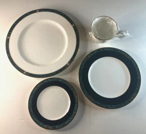 Noritake Bone China Essex Court Service for 4 and 5 pieces per Service - Picture 1 of 15