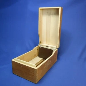 Caja de recetas de madera vintage Wayne novedad, fechada abril 1963 - Imagen 1 de 10