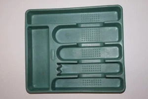 RUBBERMAID Large Cutlery Tray #2925 GREEN, Preowned, 2014 Release Date - Picture 1 of 4