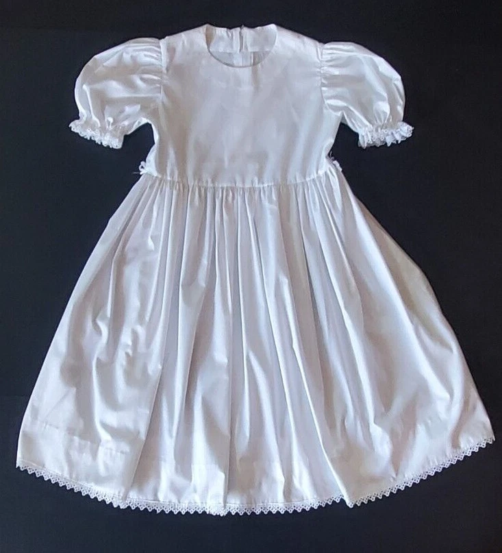 ¿Talla 4/5 de colección?  Vestido blanco hecho a mano con ojales de algodón ribete de encaje en brazos/fondo Foto 1 de 4