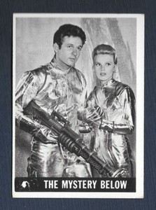1966 Topps Lost In Space #9 "The Mystery Below" EX