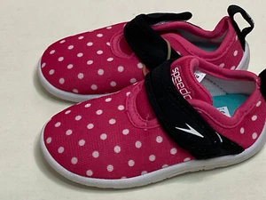 Speedo logo Water Shoes Pink Beach summer Slip ons Little Girls size Small 5-6 - Picture 1 of 4