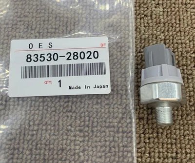 Interruptor de unidad de envío de presión de aceite 8353060020 para Toyota Prius Highlander Scion TC Foto 1 de 2