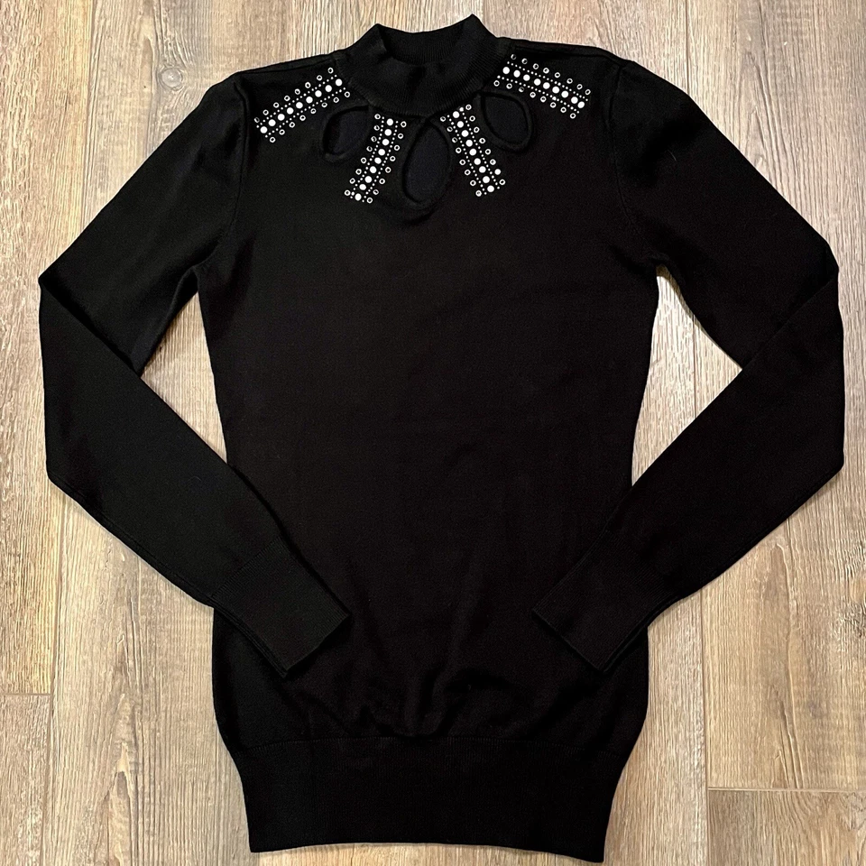 Suéter Top VENUS Para Mujer M Sexy Recortado Negro BOHO Cuentas Cuello Simulado Manga Larga Foto 1 de 4