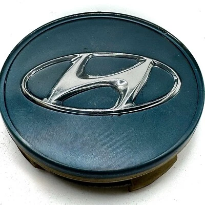 52960-3K210 OEM Hyundai Center Cap Tiburon Sonata Santa Fe Blue Turquoise Gray - Image 1 of 4
