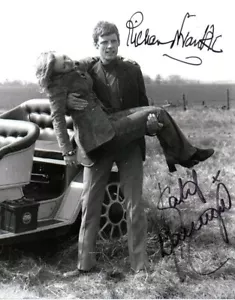 Doctor Who Autograph: KATY MANNING & RICHARD FRANKLIN Signed Photo - Imagen 1 de 1