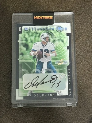 2001 Score Millennium Men Dan Marino #MM 5 /25 - Image 1 of 2